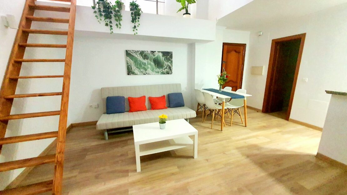 Bajo en Urbanización con piscina y jardines cerca de la playa y del parque de La Paloma
